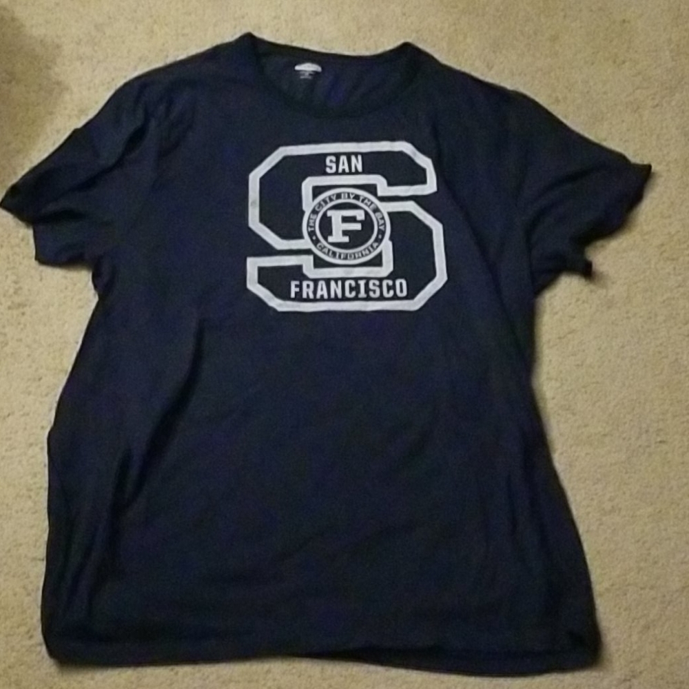 Old Navy t shirt